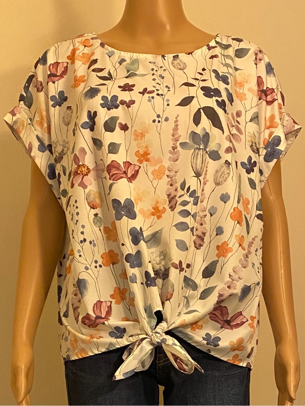 Women’s SHEIN Short Sleeve Front Tye Blouse